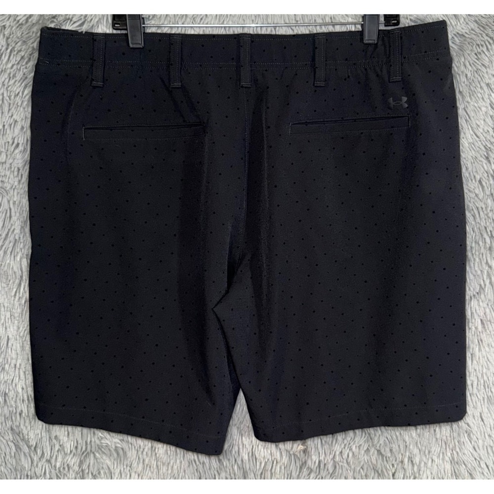 Under Armour‎ Golf Shorts Black Perforated Flat Front Mens Size 40 - Picture 3 of 4